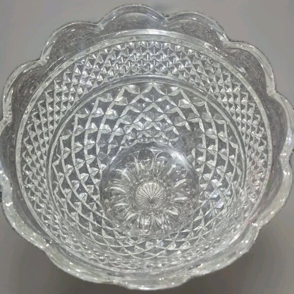 VINTAGE ANCHOR HOCKING "WEXFORD" LARGE CLEAR GLASS FRUIT/ SERVING BOWL - Picture 5 of 8